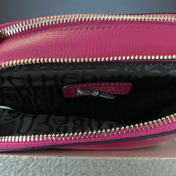 Henri Bendel 712 camera bag with Dustbag - Picture 3 of 6